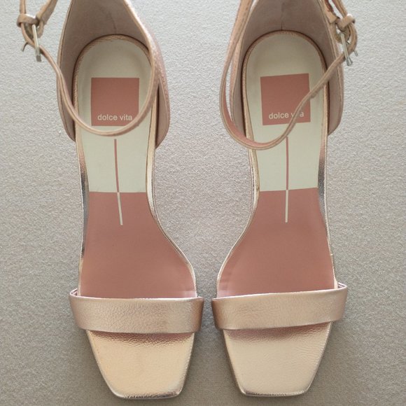 Dolce Vita size 7 rose gold metallic stiletto heels - Picture 1 of 11